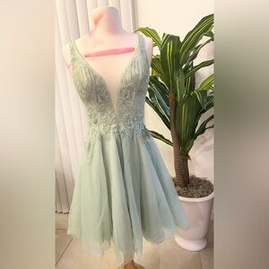 Elegant Soft Sage Green Lace Evening Dress